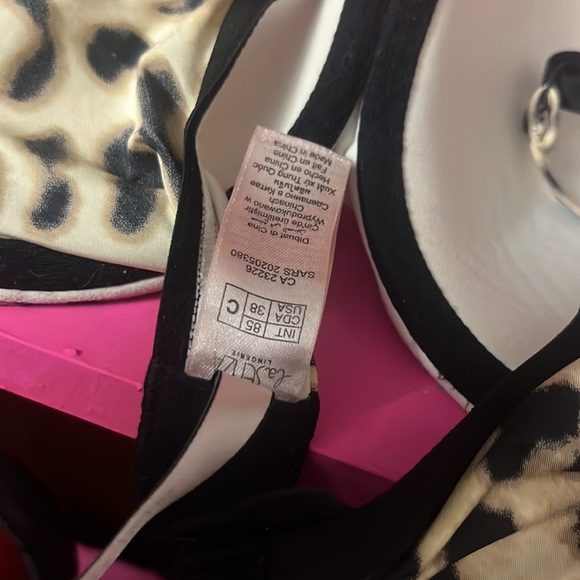 FOUR push-up bra bundle 38C La Senza and Victoria’s Secret - Picture 9 of 11